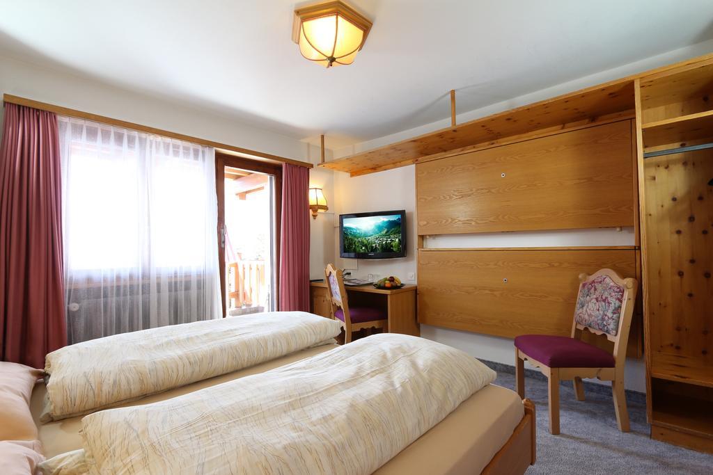 Hotel Alphubel Саас-Фее Екстериор снимка