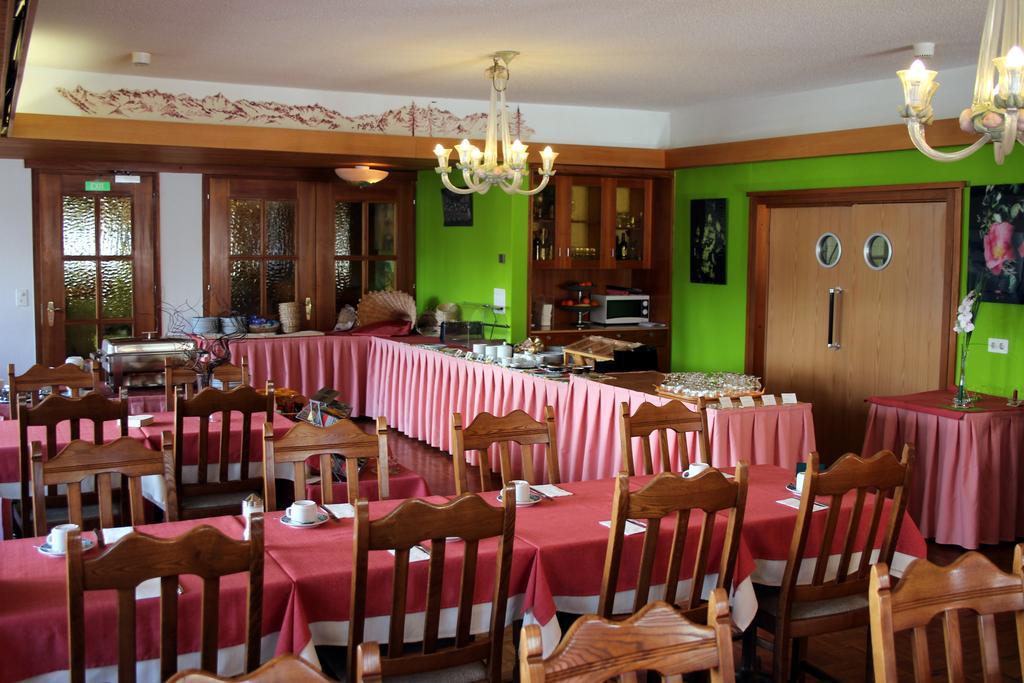 Hotel Alphubel Саас-Фее Екстериор снимка