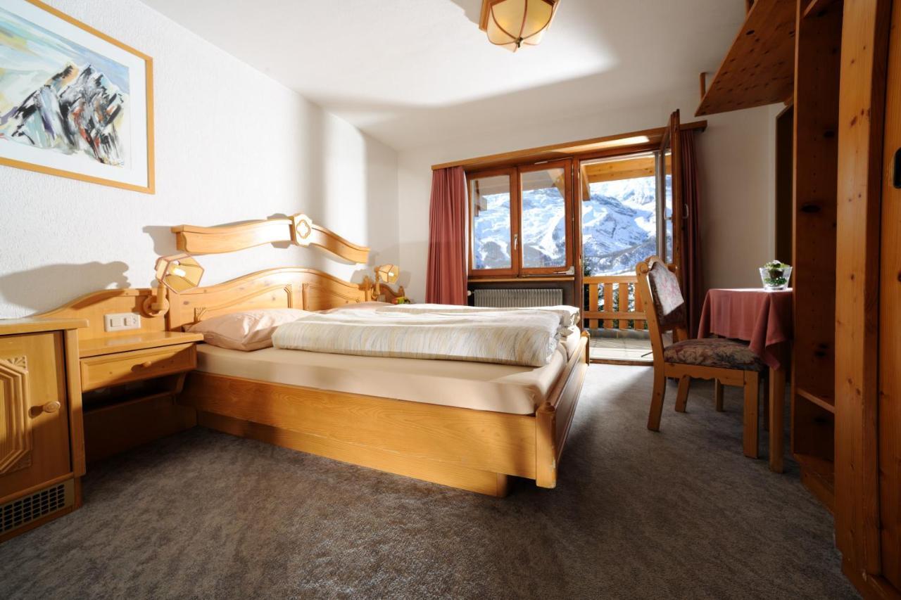 Hotel Alphubel Саас-Фее Стая снимка
